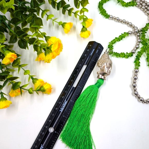 Green Chrome Tourmaline Chip Long Buddha Pendant Vintage Necklace with Tassel - Picture 6 of 6